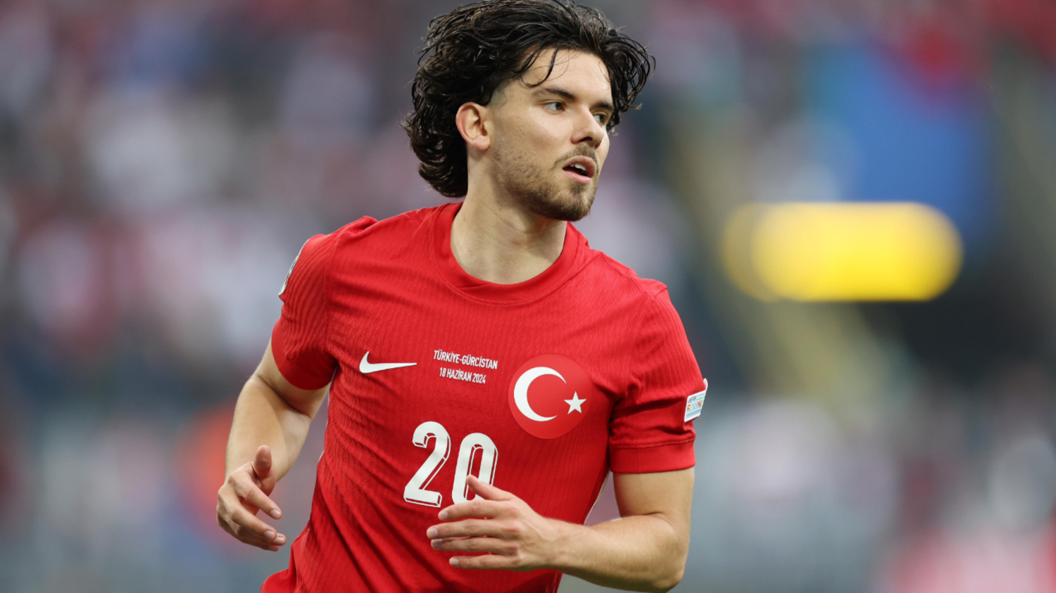 Milli futbolcu baba oluyor